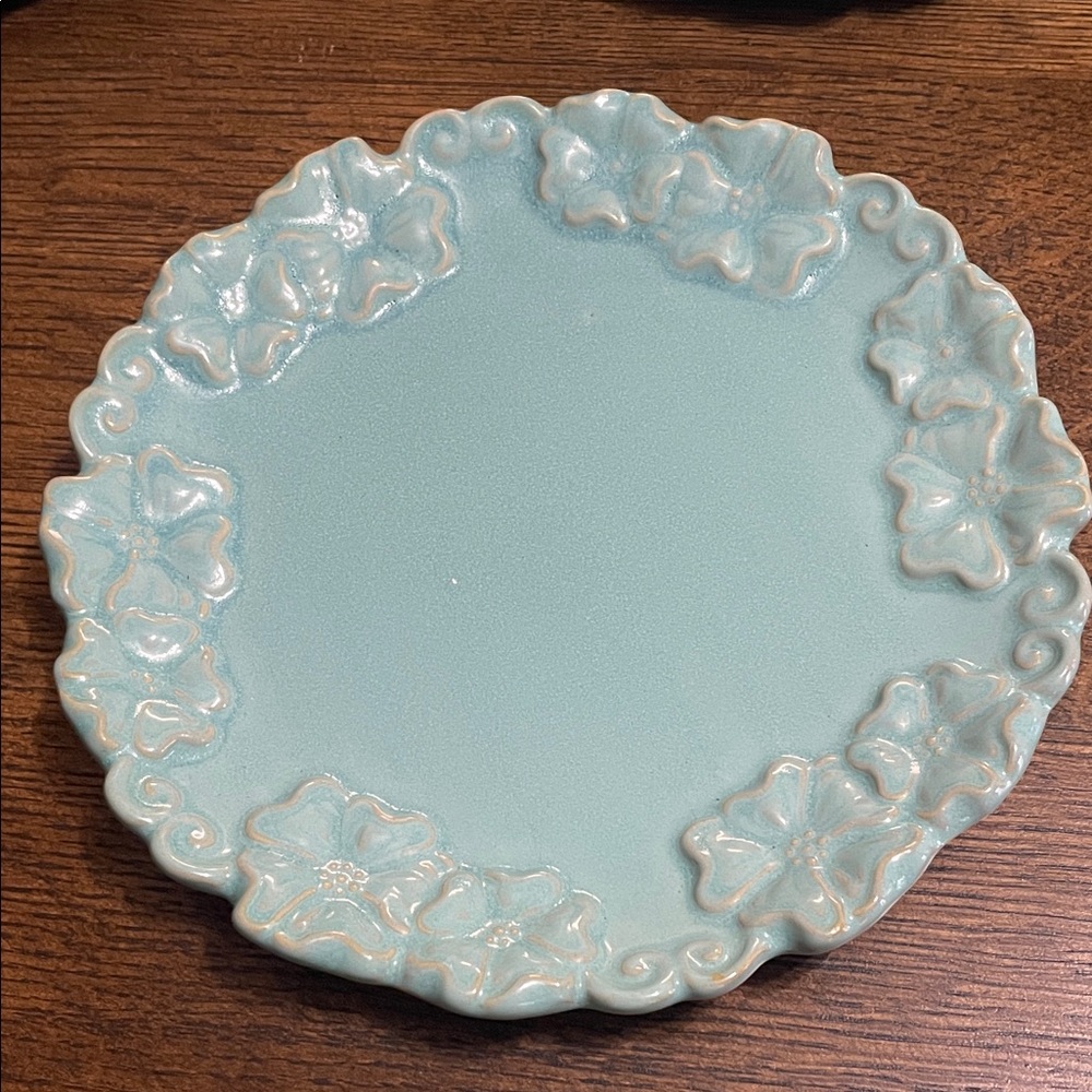 4 Temp-Tations Aqua Leaf Accent Plates
